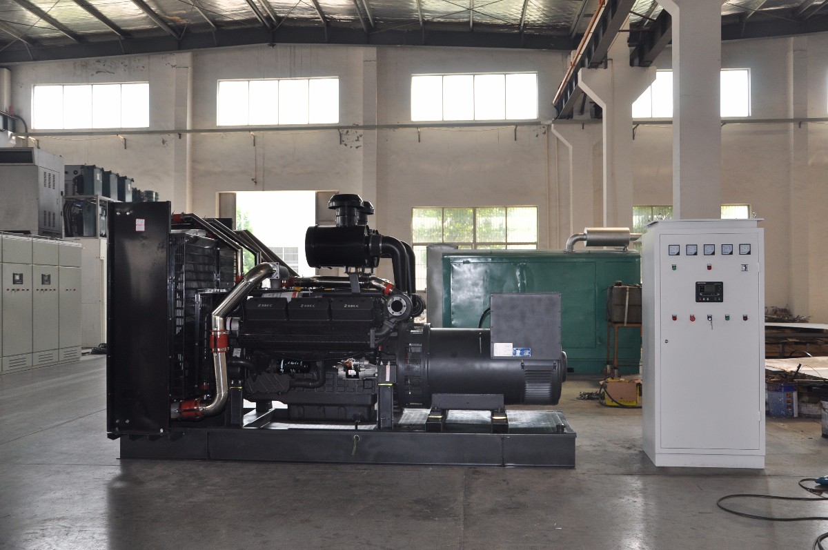 700KW自動化柴油發(fā)電機(jī)組